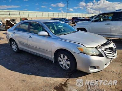 Czwarte zdjęcie samochodu z boku: 2010 TOYOTA CAMRY LE VIN:4T1BF3EK6AU077691 - miniatura
