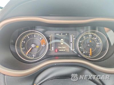 Zdjęcie 9 z 12 samochodu: 2016 JEEP CHEROKEE LATITUDE VIN:1C4PJMCB1GW316367 - miniatura