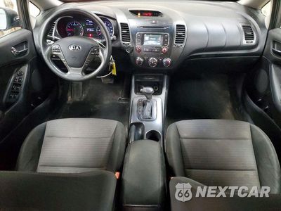 Zdjęcie 8 z 12 samochodu: 2016 KIA FORTE LX VIN:KNAFX4A63G5479735 - miniatura