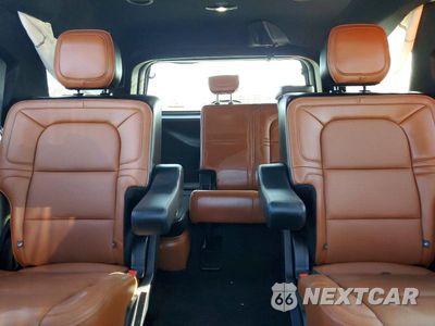 Zdjęcie 10 z 13 samochodu: 2019 LINCOLN NAVIGATOR RESERVE VIN:5LMJJ2LT8KEL15565 - miniatura
