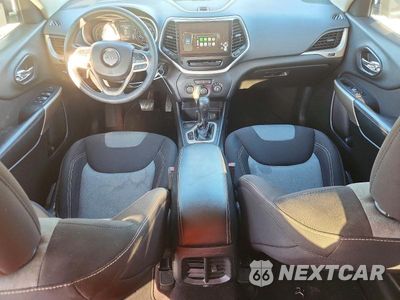 Zdjęcie 8 z 13 samochodu: 2018 JEEP CHEROKEE LATITUDE VIN:1C4PJLCX9JD518074 - miniatura