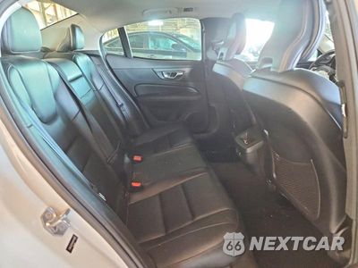 Zdjęcie 10 z 12 samochodu: 2019 VOLVO S60 T6 MOMENTUM VIN:7JRA22TK0KG017299 - miniatura