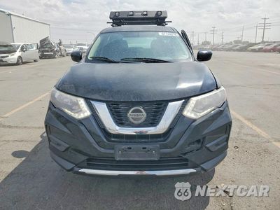 Piąte zdjęcie samochodu w środku: 2018 NISSAN ROGUE S VIN:KNMAT2MV3JP515001 - miniatura
