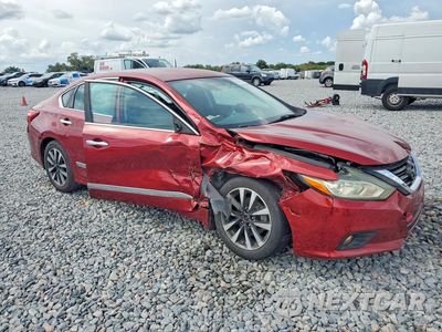 Czwarte zdjęcie samochodu z boku: 2017 NISSAN ALTIMA 2.5 SV VIN:1N4AL3AP2HC244354 - miniatura