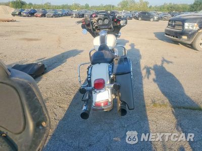 Czwarte zdjęcie samochodu z boku: 2012 HARLEY-DAVIDSON FLHTP POLICE ELECTRA GLIDE VIN:1HD1FMM19CB645993 - miniatura