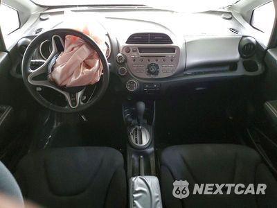 Zdjęcie 8 z 12 samochodu: 2010 HONDA FIT SPORT VIN:JHMGE8H42AS028232 - miniatura
