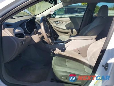 Zdjęcie 7 z 12 samochodu: 2018 CHEVROLET MALIBU LT VIN:1G1ZD5ST8JF199385 - miniatura