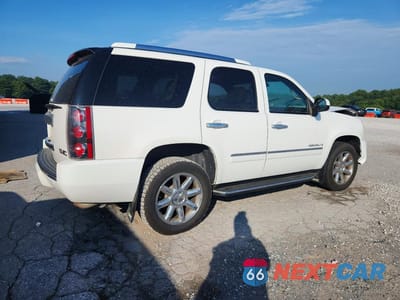 Trzecie zdjęcie samochodu z tyłu: 2009 GMC YUKON DENALI VIN:1GKFK03219J123836 - miniatura