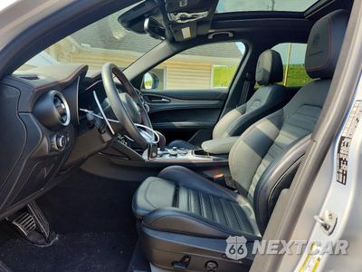 Zdjęcie 7 z 13 samochodu: 2024 ALFA ROMEO STELVIO TI VIN:ZASPAKBN6R7D76939 - miniatura