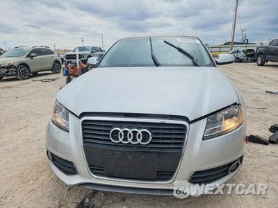Piąte zdjęcie samochodu w środku: 2012 AUDI A3 PREMIUM VIN:WAUBEAFM8CA166420 - miniatura
