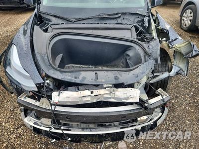 Zdjęcie 11 z 13 samochodu: 2025 TESLA MODEL Y VIN:7SAYGDEE0SF223494 - miniatura