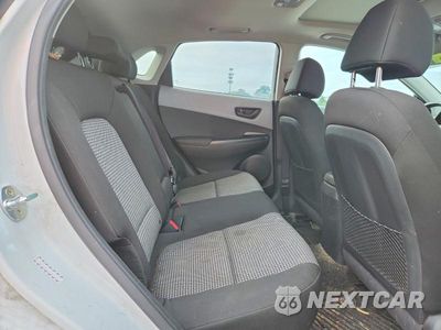 Zdjęcie 11 z 14 samochodu: 2018 HYUNDAI KONA SEL VIN:KM8K6CAA2JU082237 - miniatura