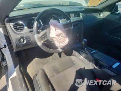 Zdjęcie 8 z 12 samochodu: 2014 FORD MUSTANG VIN:1ZVBP8AM3E5274367 - miniatura