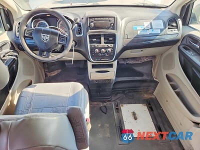 Zdjęcie 8 z 13 samochodu: 2015 DODGE GRAND CARAVAN SE VIN:2C7WDGBG2FR614132 - miniatura