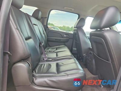 Zdjęcie 11 z 14 samochodu: 2011 CHEVROLET SUBURBAN K1500 LT VIN:1GNSKJE32BR307798 - miniatura
