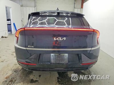 Zdjęcie 6 z 13 samochodu: 2023 KIA EV6 WIND VIN:KNDC34LAXP5128081 - miniatura