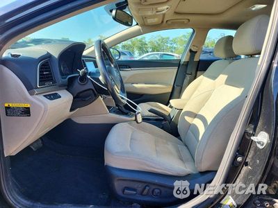 Zdjęcie 7 z 12 samochodu: 2017 HYUNDAI ELANTRA VALUE EDITION VIN:5NPD84LFXHH206815 - miniatura