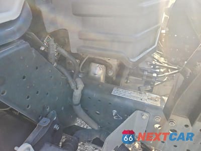 Zdjęcie 11 z 12 samochodu: 2023 ISUZU NPR HD VIN:54DC4W1D1PS208565 - miniatura