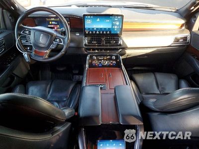 Zdjęcie 8 z 13 samochodu: 2022 LINCOLN NAVIGATOR L RESERVE VIN:5LMJJ3LT5NEL15839 - miniatura