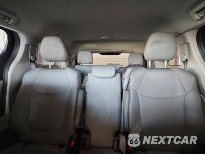 Zdjęcie 10 z 13 samochodu: 2023 TOYOTA SIENNA XLE VIN:5TDYRKEC6PS136843 - miniatura