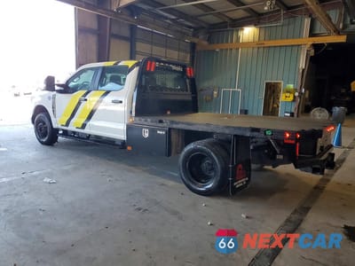 Drugie zdjęcie samochodu z przodu: 2025 FORD F350 SUPER DUTY VIN:1FD8W3HT4SEC33236 - miniatura