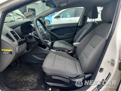 Zdjęcie 7 z 13 samochodu: 2018 KIA FORTE LX VIN:3KPFK4A72JE195163 - miniatura