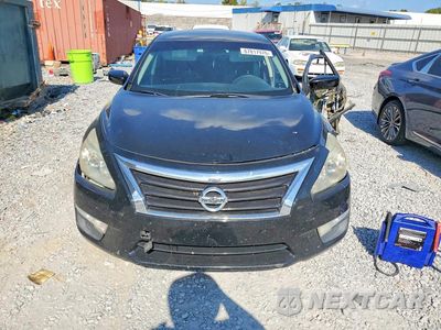 Piąte zdjęcie samochodu w środku: 2015 NISSAN ALTIMA 2.5 S VIN:1N4AL3AP3FN388478 - miniatura