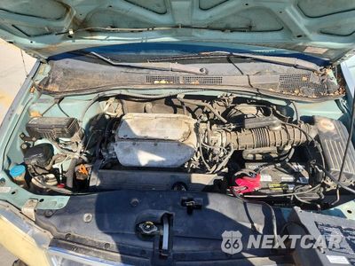 Zdjęcie 12 z 13 samochodu: 2002 HONDA ODYSSEY EX VIN:2HKRL18652H588710 - miniatura
