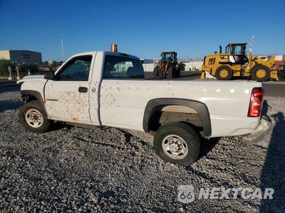 Drugie zdjęcie samochodu z przodu: 2006 CHEVROLET SILVERADO C2500 HEAVY DUTY VIN:1GCHC24U06E187478 - miniatura