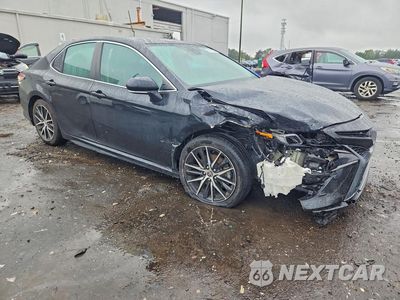 Czwarte zdjęcie samochodu z boku: 2022 TOYOTA CAMRY SE VIN:4T1T11AK7NU669281 - miniatura
