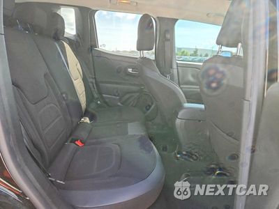 Zdjęcie 10 z 12 samochodu: 2017 JEEP RENEGADE LATITUDE VIN:ZACCJBBB8HPF96954 - miniatura