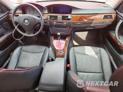 Zdjęcie 8 z 12 samochodu: 2010 BMW 335 XI VIN:WBAPL3C57AA776195 - miniatura