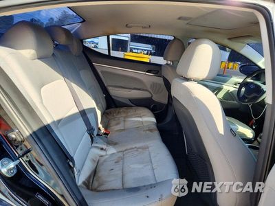 Zdjęcie 10 z 12 samochodu: 2018 HYUNDAI ELANTRA VALUE EDITION VIN:5NPD84LF5JH217548 - miniatura