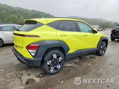 Trzecie zdjęcie samochodu z tyłu: 2024 HYUNDAI KONA SEL VIN:KM8HBCAB2RU060829 - miniatura