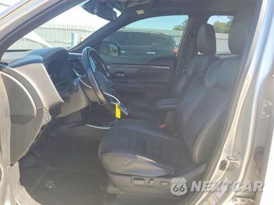 Zdjęcie 7 z 13 samochodu: 2020 MITSUBISHI OUTLANDER SE VIN:JA4AZ3A30LZ030467 - miniatura
