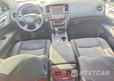 Zdjęcie 8 z 12 samochodu: 2017 NISSAN PATHFINDER SV VIN:5N1DR2MM4HC605449 - miniatura