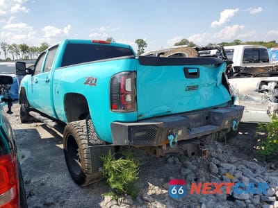 Drugie zdjęcie samochodu z przodu: 2011 CHEVROLET SILVERADO K2500 HEAVY DUTY LT VIN:1GC1KXC81BF126067 - miniatura