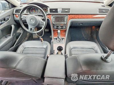Zdjęcie 8 z 12 samochodu: 2013 VOLKSWAGEN PASSAT SEL VIN:1VWCN7A34DC150162 - miniatura