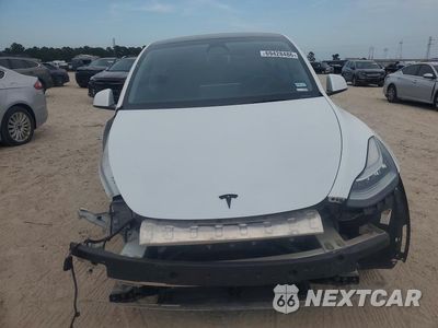 Piąte zdjęcie samochodu w środku: 2023 TESLA MODEL Y VIN:7SAYGDEE4PA117540 - miniatura