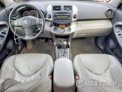 Zdjęcie 8 z 13 samochodu: 2012 TOYOTA RAV4 LIMITED VIN:JTMDF4DV1CD045880 - miniatura