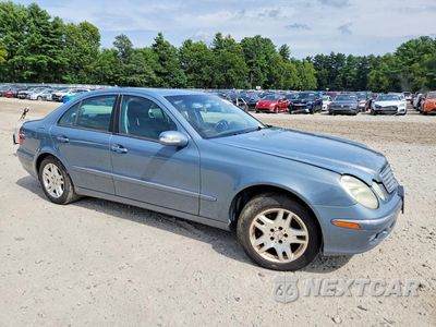 Czwarte zdjęcie samochodu z boku: 2005 MERCEDES-BENZ E 320 4MATIC VIN:WDBUF82J05X173423 - miniatura