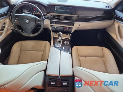 Zdjęcie 8 z 12 samochodu: 2012 BMW 528 XI VIN:WBAXH5C53CDW10514 - miniatura
