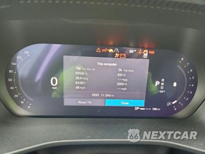 Zdjęcie 9 z 12 samochodu: 2025 VOLVO XC40 PLUS VIN:YV4L12UE5S2570897 - miniatura