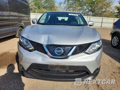 Piąte zdjęcie samochodu w środku: 2018 NISSAN ROGUE SPORT S VIN:JN1BJ1CR3JW283808 - miniatura