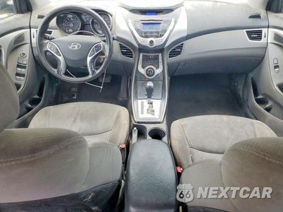 Zdjęcie 8 z 12 samochodu: 2012 HYUNDAI ELANTRA GLS VIN:5NPDH4AE3CH070448 - miniatura