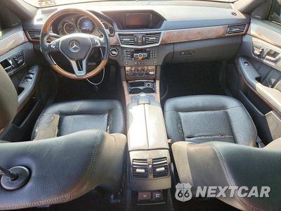Zdjęcie 8 z 12 samochodu: 2013 MERCEDES-BENZ E 350 4MATIC VIN:WDDHF8JB6DA748953 - miniatura