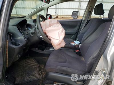 Zdjęcie 7 z 12 samochodu: 2012 HONDA FIT SPORT VIN:JHMGE8H50CC002637 - miniatura