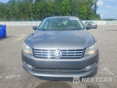 Piąte zdjęcie samochodu w środku: 2013 VOLKSWAGEN PASSAT SEL VIN:1VWCM7A35DC076639 - miniatura