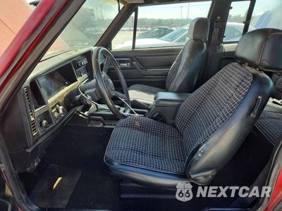 Zdjęcie 7 z 13 samochodu: 1987 JEEP CHEROKEE CHIEF VIN:1JCMT7737HT137687 - miniatura