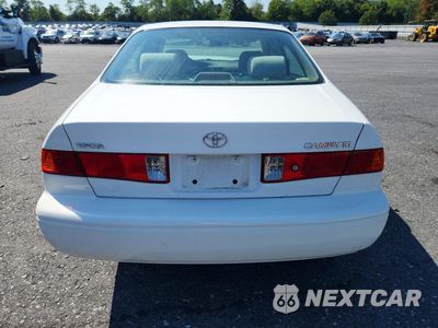 Zdjęcie 6 z 12 samochodu: 2001 TOYOTA CAMRY CE VIN:4T1BG22K61U870906 - miniatura